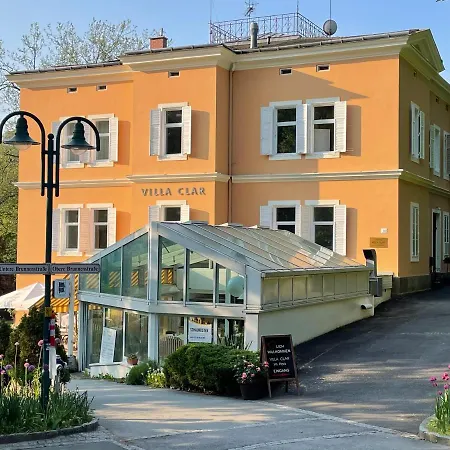 维恩哈听格克拉别墅公园温泉民宿 *